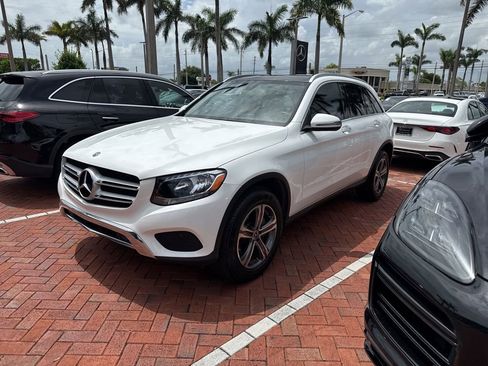 Used 2019 Mercedes-Benz GLC 300 image 2