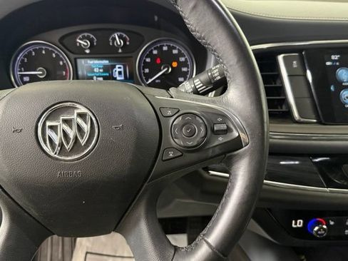 Used 2018 Buick Enclave Essence FWD image 40