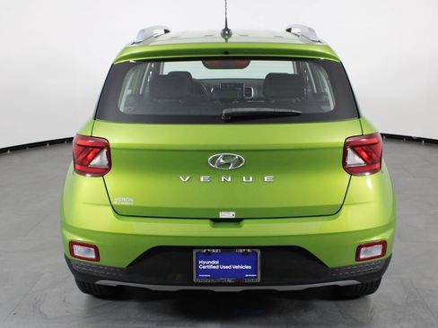 Certified 2024 Hyundai Venue SEL image 10