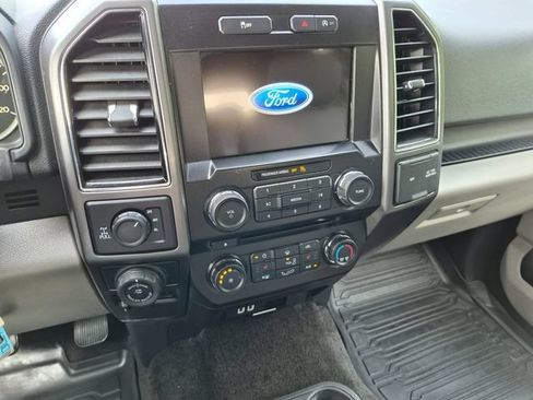 Used 2018 Ford F150 XLT w/ Equipment Group 302A Luxury AWD/4WD image 11