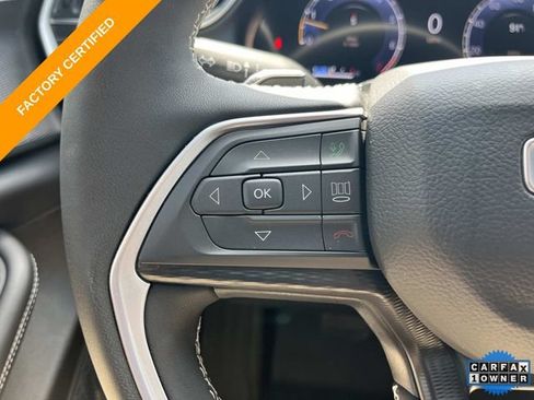 Certified 2025 Jeep Grand Cherokee Altitude w/ MOPAR Finishing Package AWD/4WD image 32