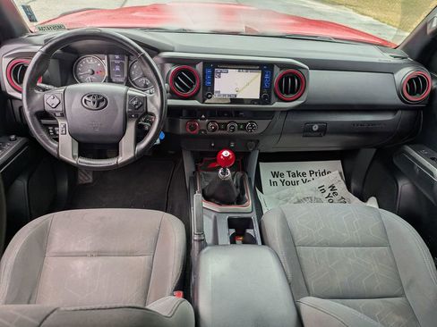 Used 2017 Toyota Tacoma SR5 image 26