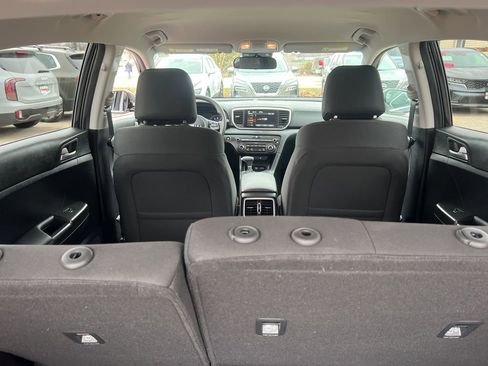 Certified 2022 Kia Sportage LX w/ LX FWD Value Edition Package image 12