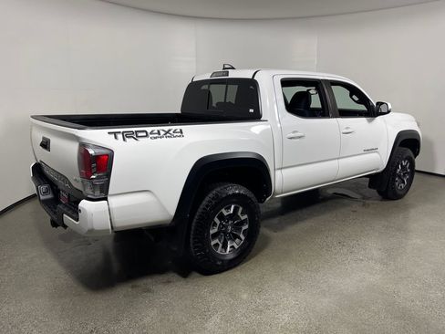 Certified 2021 Toyota Tacoma TRD Off-Road w/ Technology Package AWD/4WD image 3
