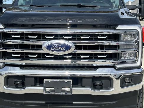 Used 2024 Ford F250 Lariat image 8