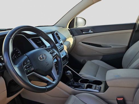 Used 2017 Hyundai Tucson Limited w/ Limited Ultimate Package 03 image 10