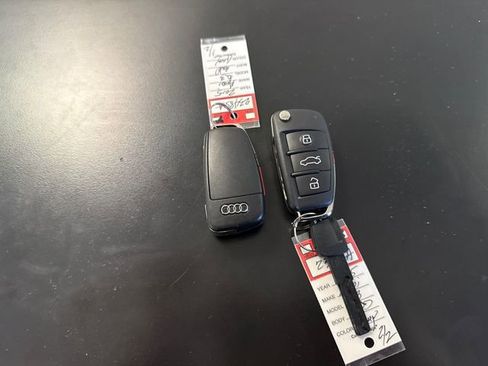 Used 2015 Audi Q3 2.0T Prestige w/ Prestige Package image 32