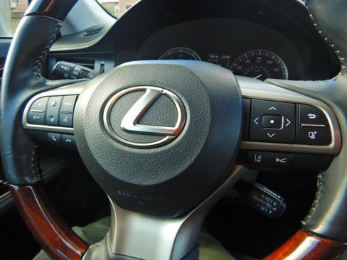 Used 2017 Lexus ES 350 Sedan image 19