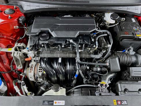 Used 2023 Hyundai Elantra SEL w/ Convenience Package image 30