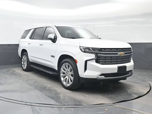 Used 2021 Chevrolet Tahoe Premier w/ Premium Package AWD/4WD image 9