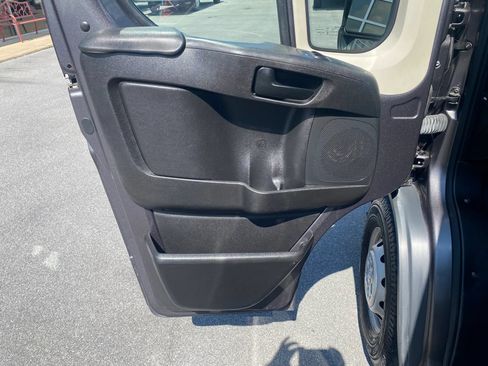 Used 2018 RAM ProMaster 2500 FWD image 8