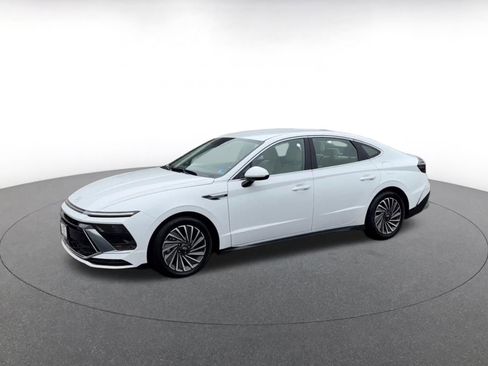 Used 2025 Hyundai Sonata SEL FWD image 8