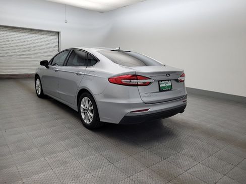 Used 2020 Ford Fusion SE image 5