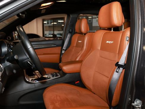 Used 2021 Jeep Grand Cherokee SRT image 11