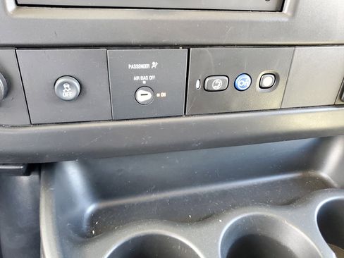 Used 2024 Chevrolet Express 2500 w/ Driver Convenience Package image 22