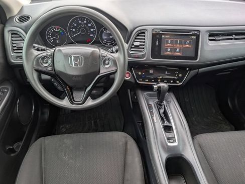 Used 2018 Honda HR-V EX image 19