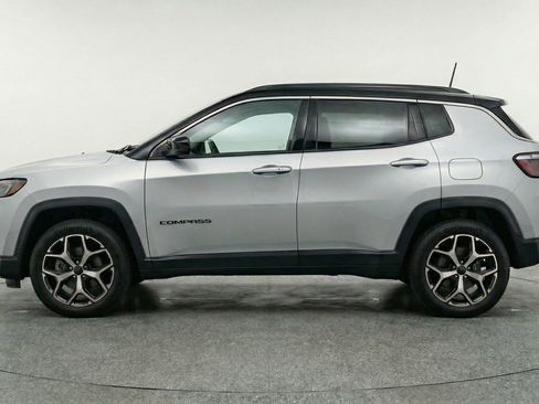 Used 2025 Jeep Compass Limited image 5
