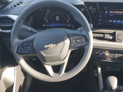 Certified 2025 Chevrolet TrailBlazer LS w/ LS Convenience Package image 12