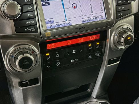 Used 2012 Toyota 4Runner Limited AWD/4WD image 23
