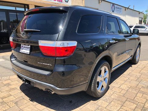 Used 2011 Dodge Durango Citadel w/ Trailer Tow Group IV AWD/4WD image 2