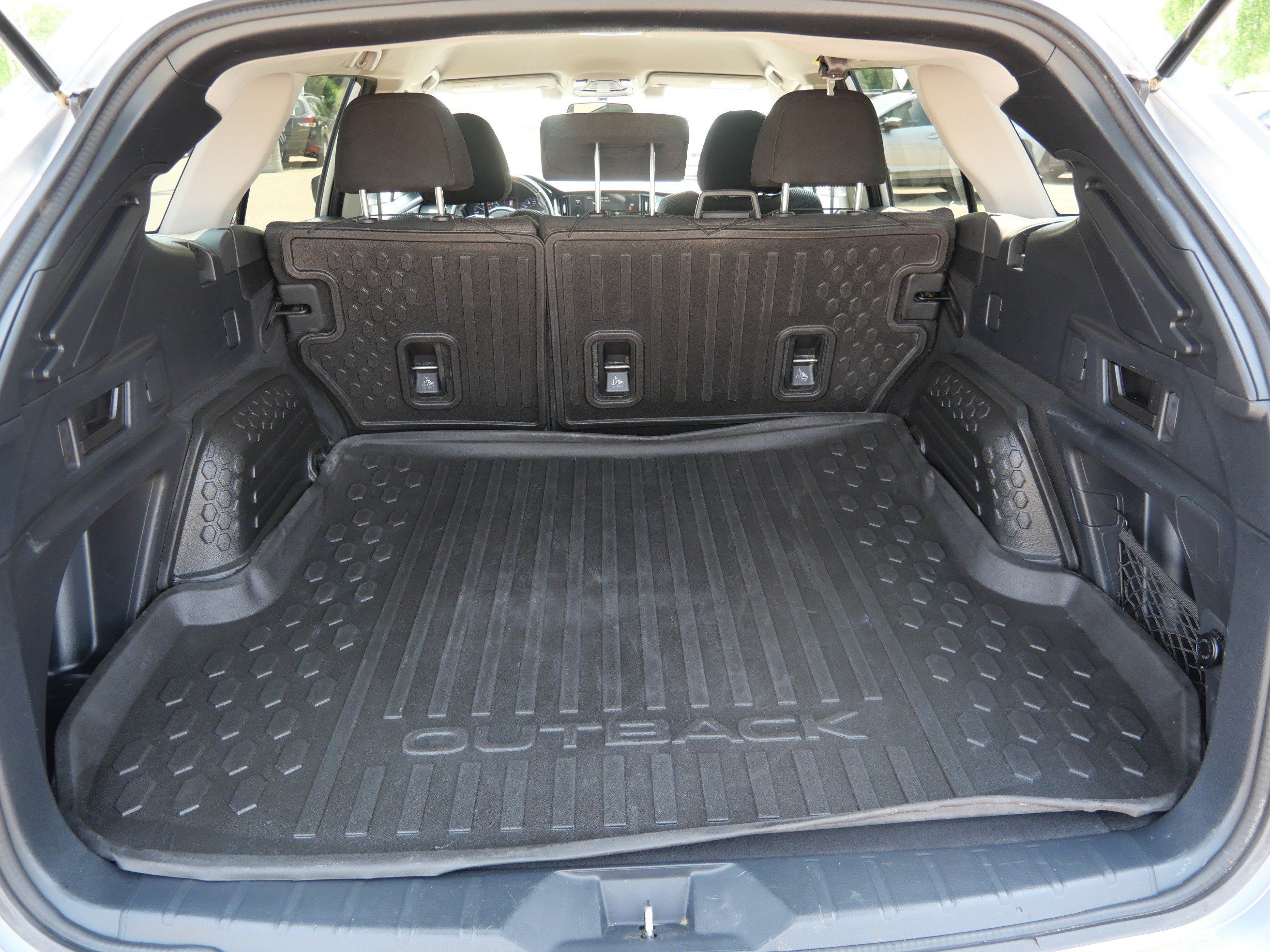 Used 2020 Subaru Outback Premium AWD/4WD image 18