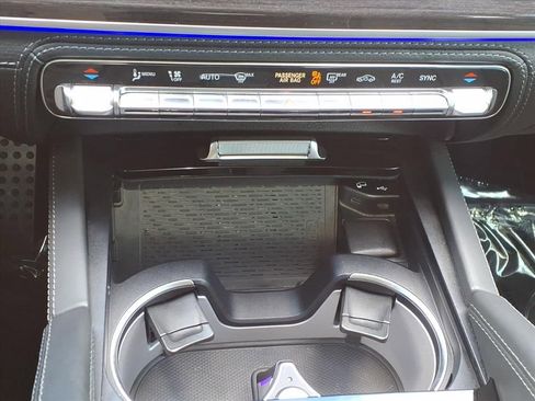 Used 2022 Mercedes-Benz GLS 580 4MATIC image 27