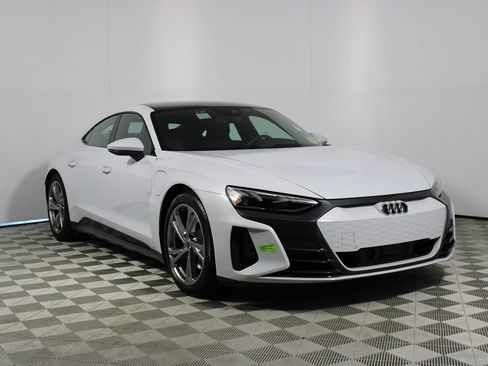 Used 2023 Audi e-tron GT Premium Plus image 38