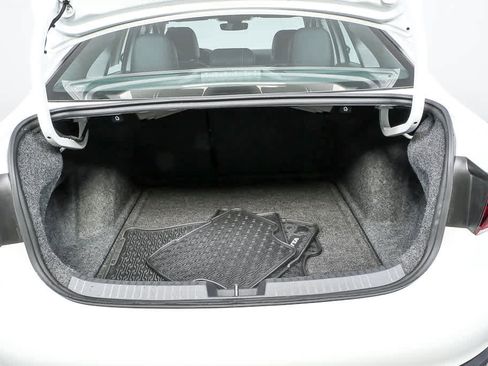 Certified 2023 Volkswagen Jetta SE FWD image 27