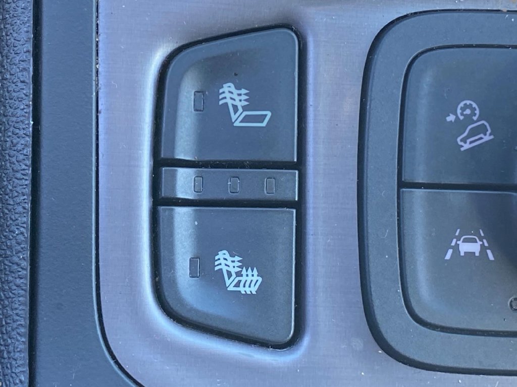 Used 2023 GMC Terrain AT4 AWD/4WD image 19