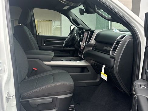 New 2026 RAM 3500 Big Horn AWD/4WD image 27