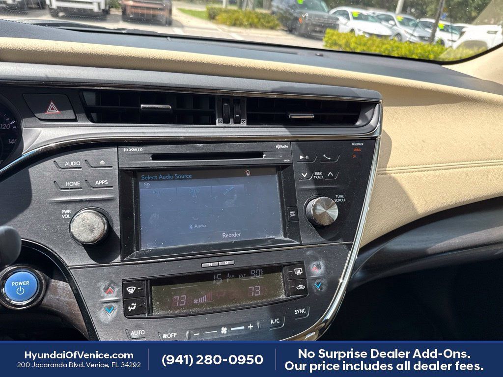 Used 2018 Toyota Avalon XLE Premium FWD image 3