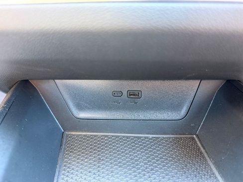 Used 2026 Chevrolet Equinox LT FWD image 22