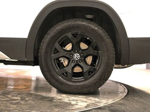 New 2026 Volkswagen Atlas Peak Edition image 37