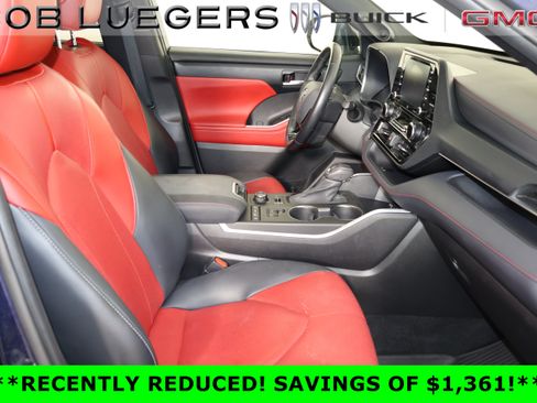 Used 2021 Toyota Highlander XSE AWD/4WD image 19