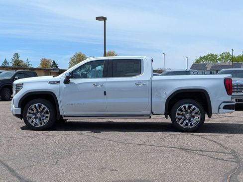 New 2026 GMC Sierra 1500 Denali w/ Denali Reserve Package AWD/4WD image 7