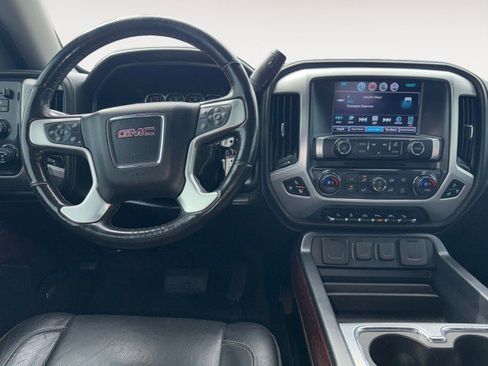 Used 2018 GMC Sierra 1500 SLT image 2