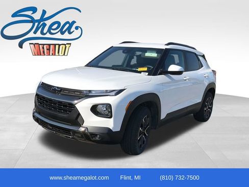 Used 2023 Chevrolet TrailBlazer ACTIV w/ Convenience Package AWD/4WD image 1