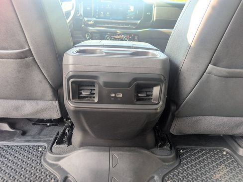 Used 2025 Chevrolet Silverado 1500 LT Trail Boss w/ LT Trail Boss Premium Package AWD/4WD image 36