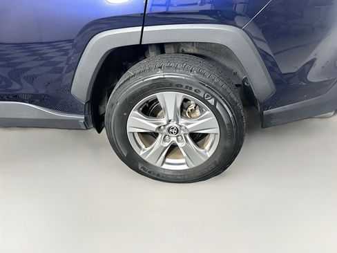 Used 2023 Toyota RAV4 XLE w/ Convenience Package FWD image 11
