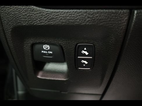 Used 2020 RAM 1500 Big Horn AWD/4WD image 24