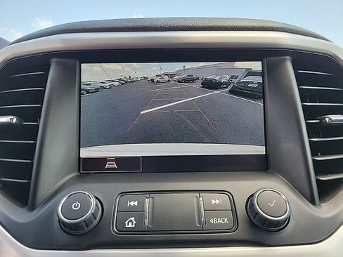 Used 2023 GMC Acadia SLT FWD image 25
