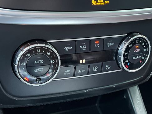 Used 2016 Mercedes-Benz GL 63 AMG 4MATIC image 21