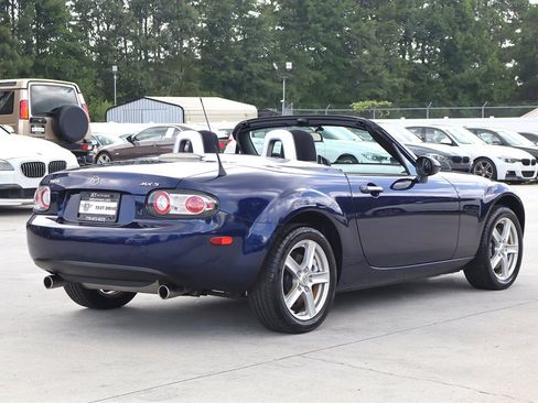 Used 2007 MAZDA MX-5 Miata Sport RWD image 12
