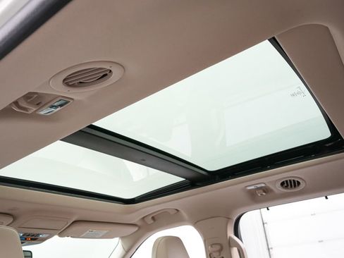 Certified 2023 Ford Explorer Platinum w/ Technology Package image 21