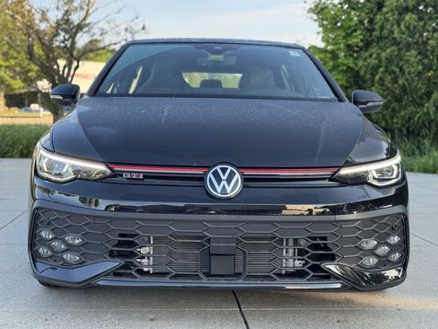 New 2025 Volkswagen GTI SE image 2