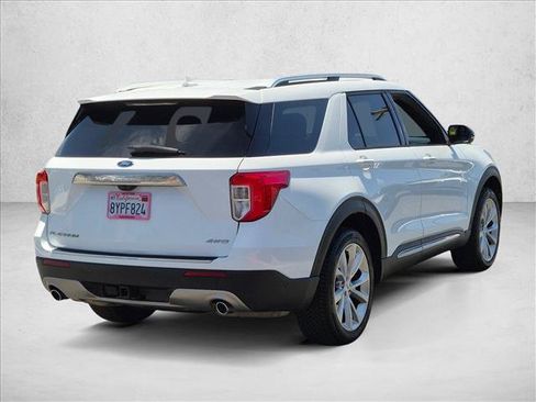 Used 2021 Ford Explorer Platinum AWD/4WD image 4