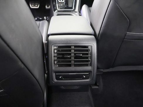 Used 2024 Volkswagen Golf R AWD/4WD image 40