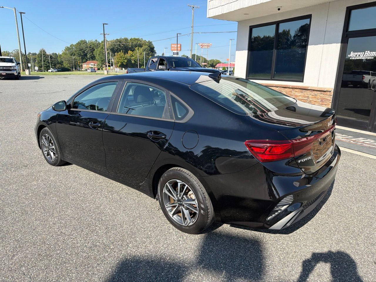 Used 2024 Kia Forte LXS FWD image 7