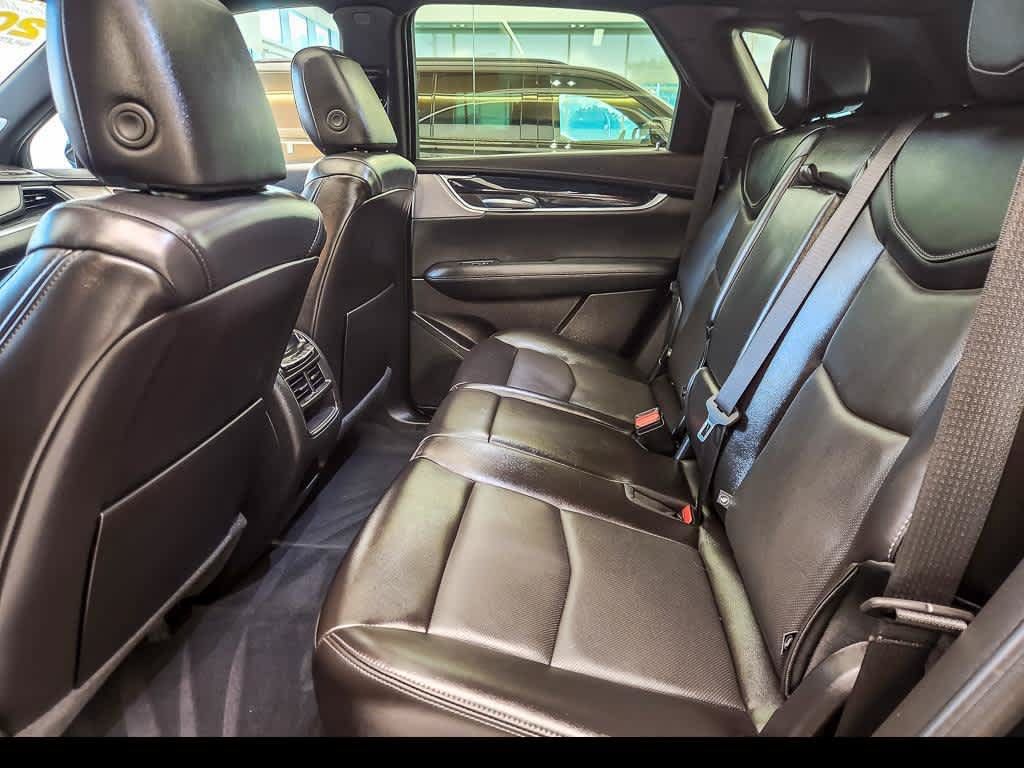 Certified 2025 Cadillac XT5 Premium Luxury w/ LPO, Floor Liner Package AWD/4WD image 13