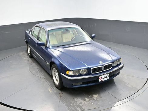 Used 2001 BMW 740i RWD image 33